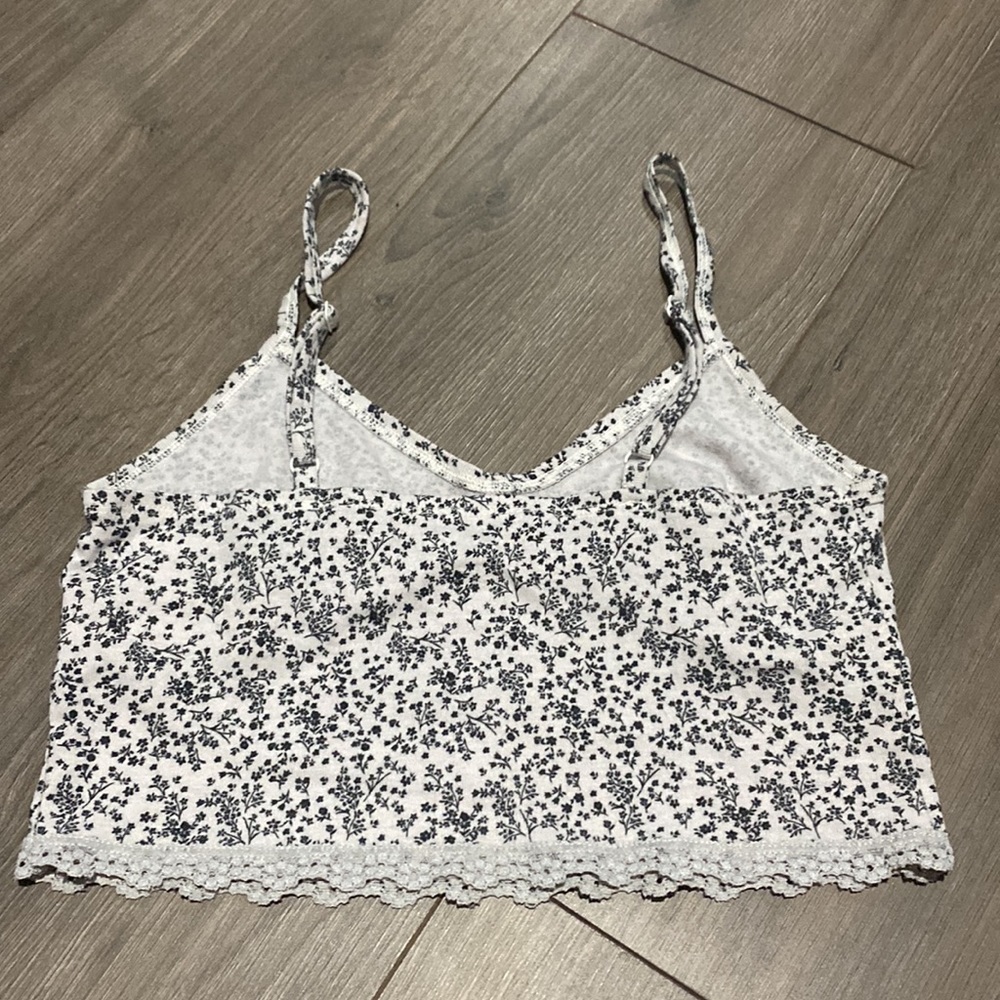 American Eagle. cropped tank top - Picture 2 of 7